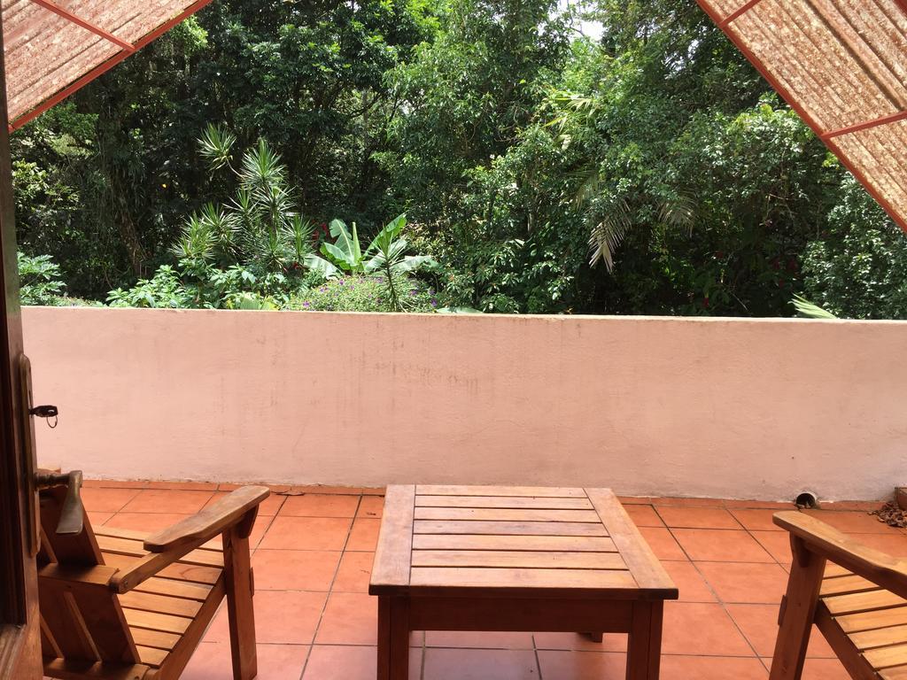 Chalet Nicholas Bed & Breakfast Nuevo Arenal Ngoại thất bức ảnh