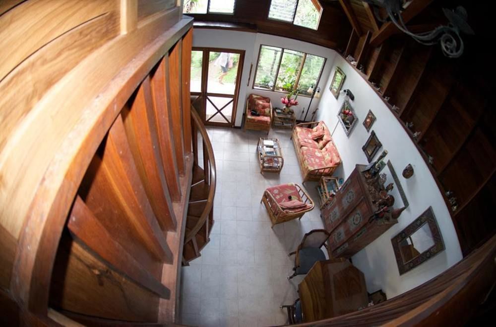 Chalet Nicholas Bed & Breakfast Nuevo Arenal Ngoại thất bức ảnh